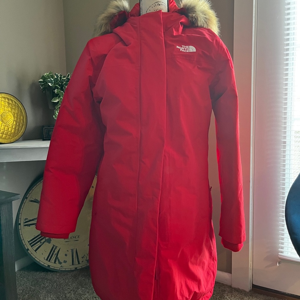 The North Face Parka - Picture 6 of 8